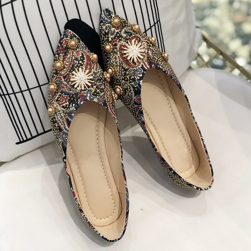 

HEE GRAND Blingling Pointed Toe Shallow Shoes 2019 Women Ballet Flats Pearl Rivet Casual Slip On Loafers Zapatos Mujer XWD7650
