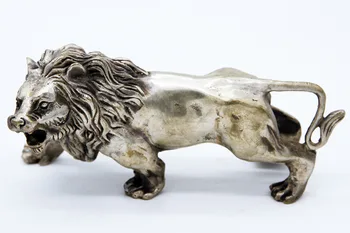 

Chinese folk bronze sculpture lion ornaments carved lion household accessories free of freight