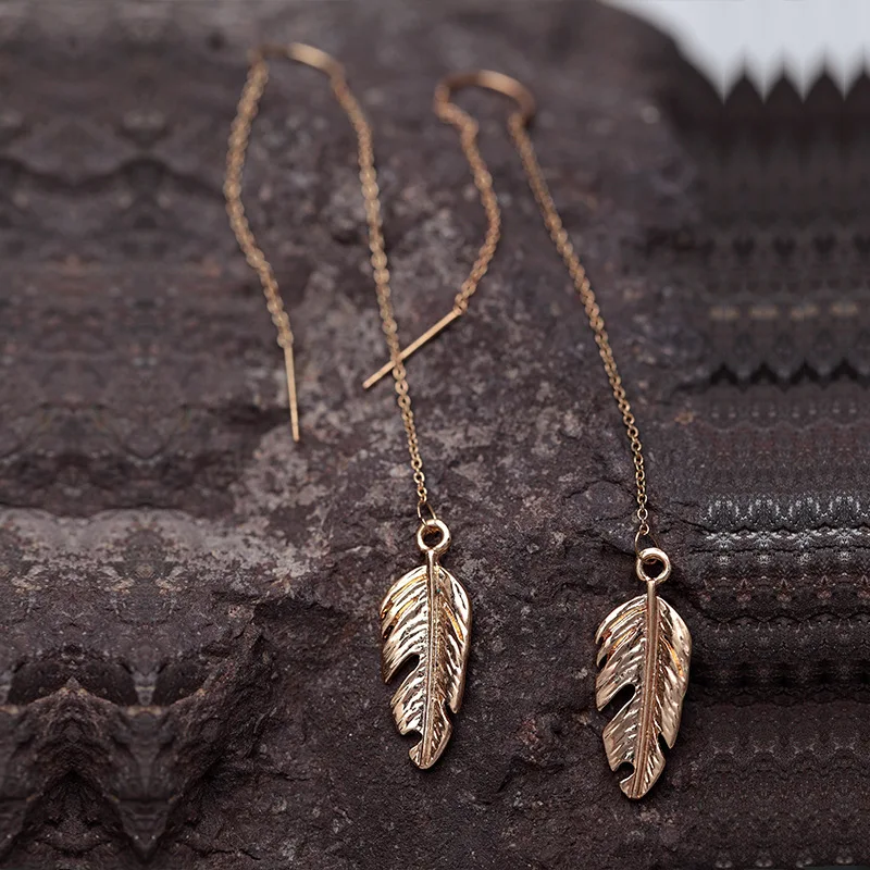 

Elegant fashion environmental protection zinc alloy feather earrings Leaves shape long earrings jewelry