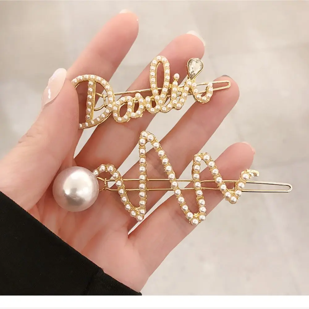

2019 New Fashion Hair Clip Accessories English Letter Imitation Pearl Hairpins Geometric Irregular Hair Clips Barrette Dropship