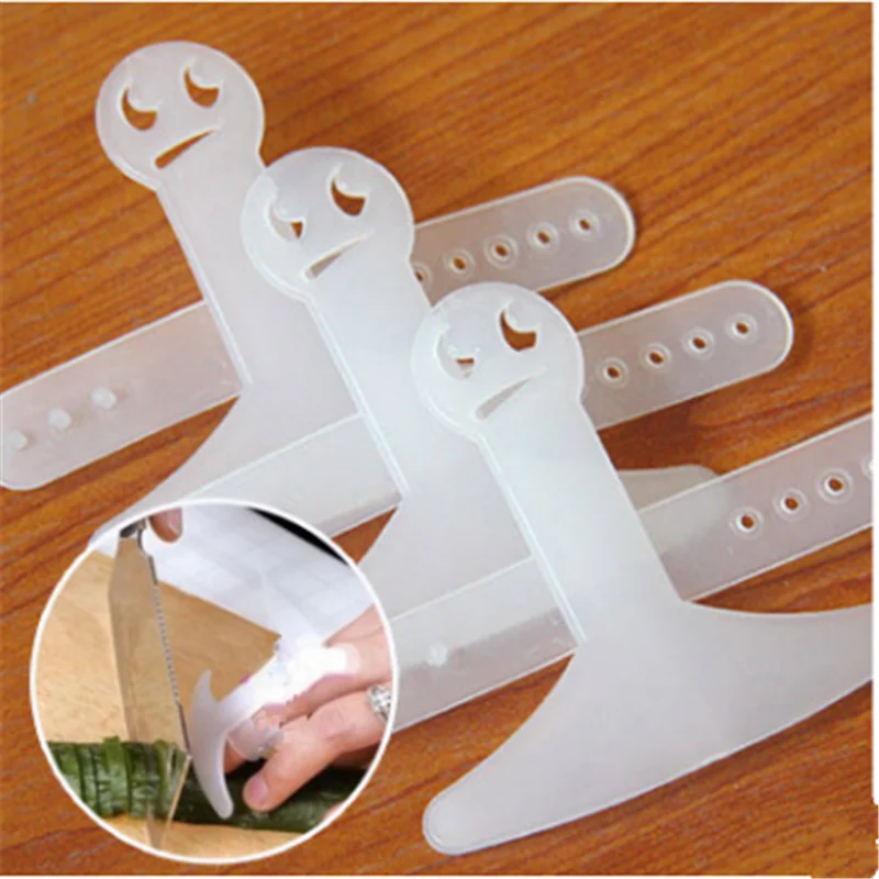 

BXLYY 6pc Plastic Smiley Finger Protector Vegetable Cutter Kitchen Gadget Home Decoration Accessories Cut Vegetables Finger.75z