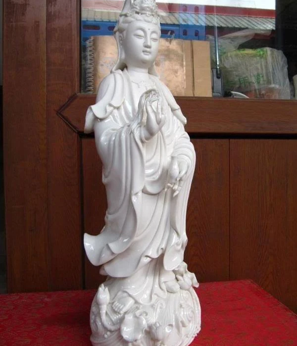 

17"China De Hua White porcelain South China Sea Bodhisattva Kwan-Yin Guan Yin