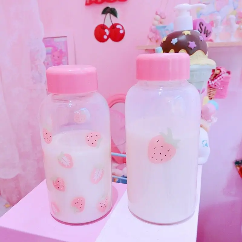 

TENGYI 2019 Japanese Cartoon Lovely Transparent Stawberry Glass Water Glass Handy Glass