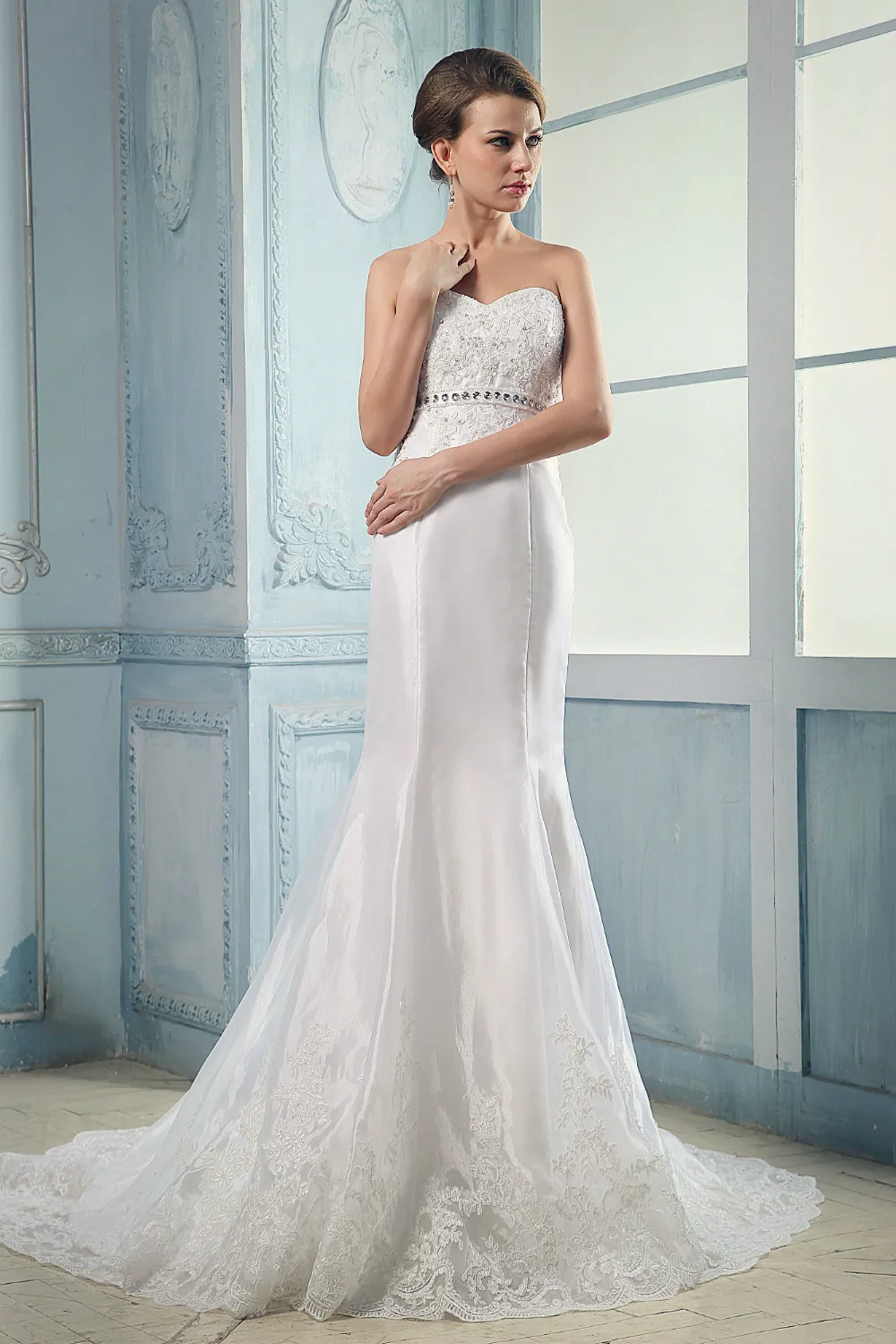 2016 Latest Fashion Sweetheart Appliques and Crystal Silk Taffeta