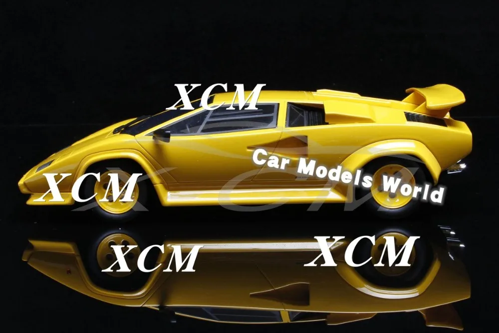 Полимерная модель автомобиля для GT Spirit COUNTACH TWIN TURBO (желтый) 1:18 + небольшой