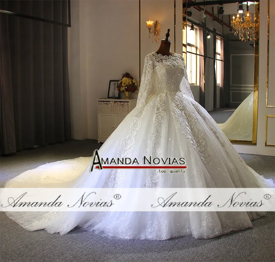 wedding dress Muslim wedding dress with full lace sleeves amanda novias real work