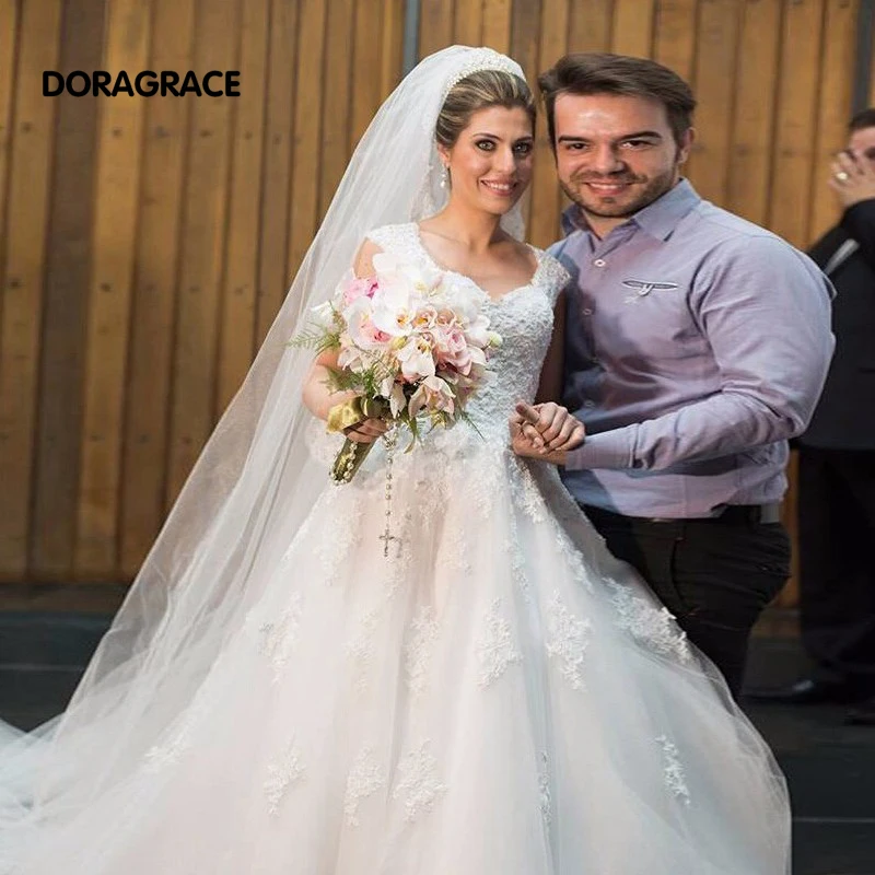 

Romantic A Line Wedding Dresses Illusion Back Cap Sleeve Applique Lace Tulle Wedding Gowns Vestido de Noiva DG0019