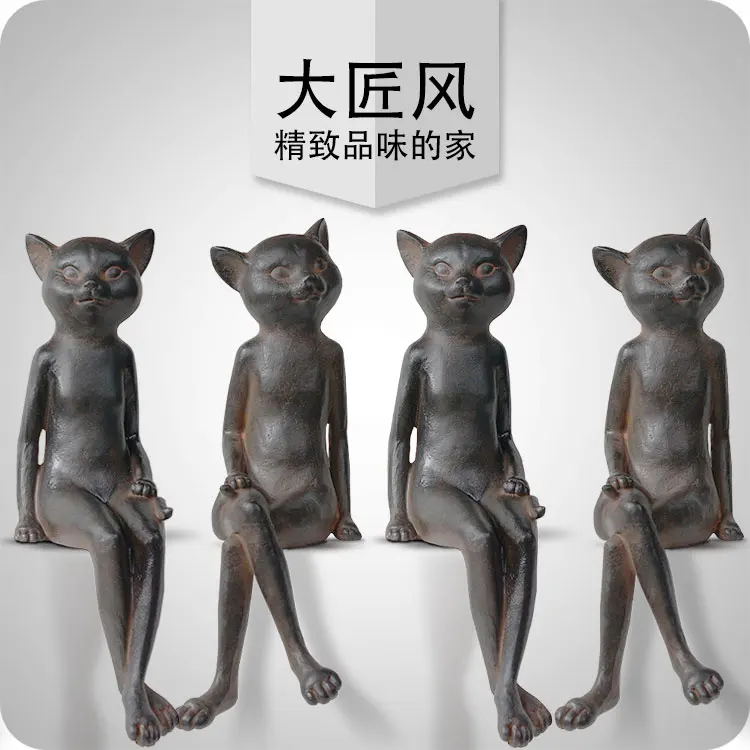 

A large European study of modern living room decoration Home Furnishing wind decoration wedding gift cat table hanging crafts
