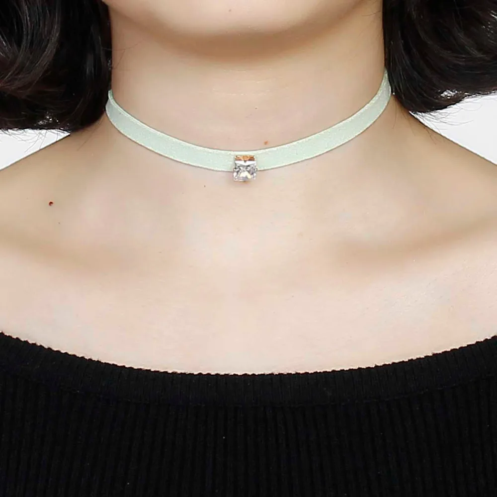Green colour choker necklace Clearance