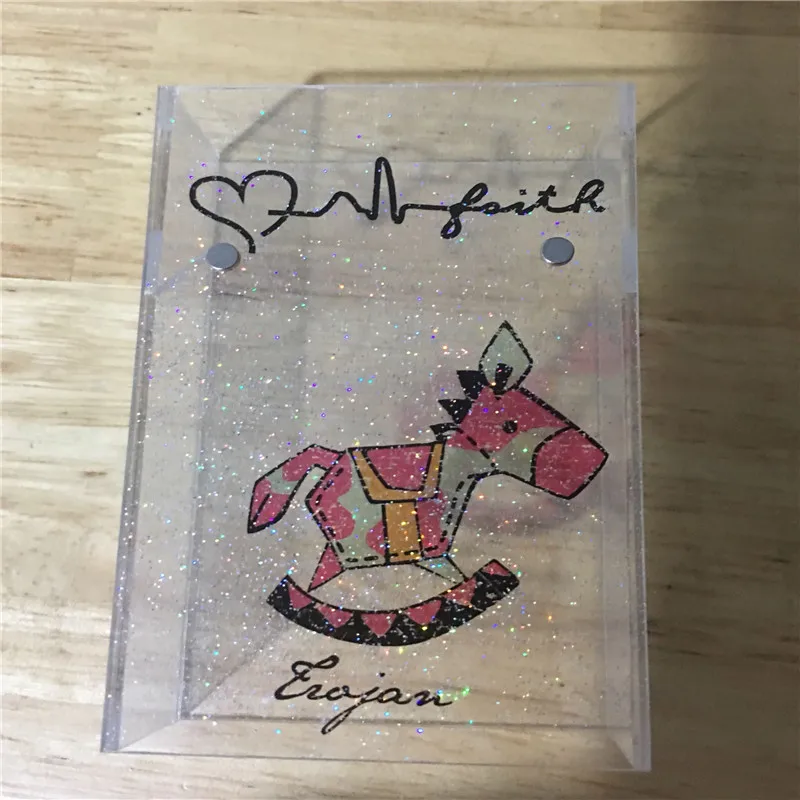 

New Cartoon Butterfly Cigarette Case For Women Plastic Transparent Color Cigarette Box Sparkling Beautiful Gift Free Shipping