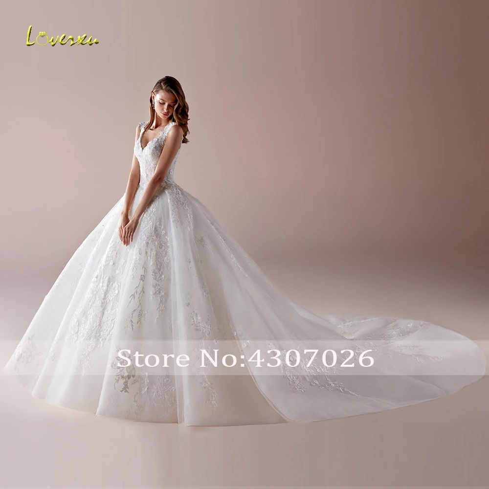 Loverxu бальное платье с v-образным вырезом Свадебное платье шикарная аппликация Бисероплетение платье для невесты без спинки Часовня Поезд свадебное платье размера плюс