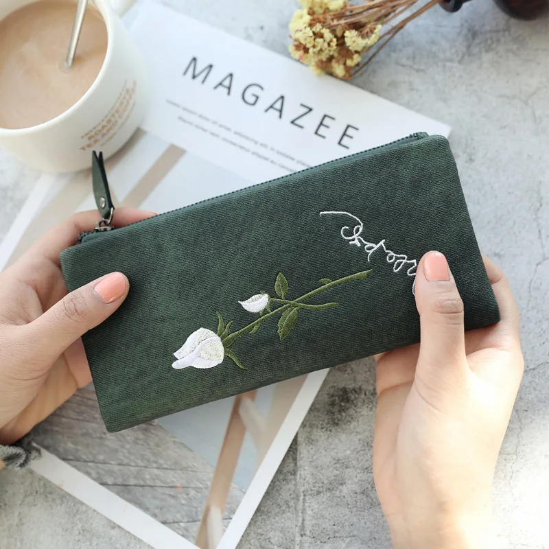 

[BXX] 2020 New Pattern Fashion Canvas White Rose Embroidered Purse Concise Hasp Vintage Student Wallet Long Women DA397
