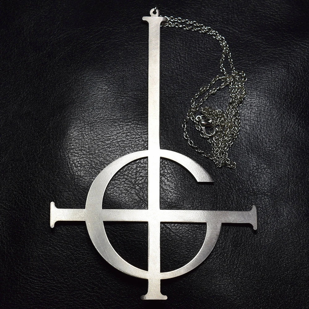 Beste Ghost Naamloos Ghouls Ketting Cosplay Ghost BC Rock Roll Band Kostuum Accessoire Grucifix Papa Emeritus Patch Kettingen Sieraden