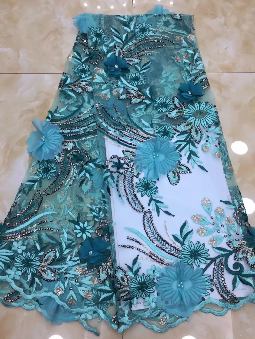

Latest Fashion Nigerian French Lace Fabric Fashion African Tulle Mesh Fabric For Wedding African Lace Material With Beaded