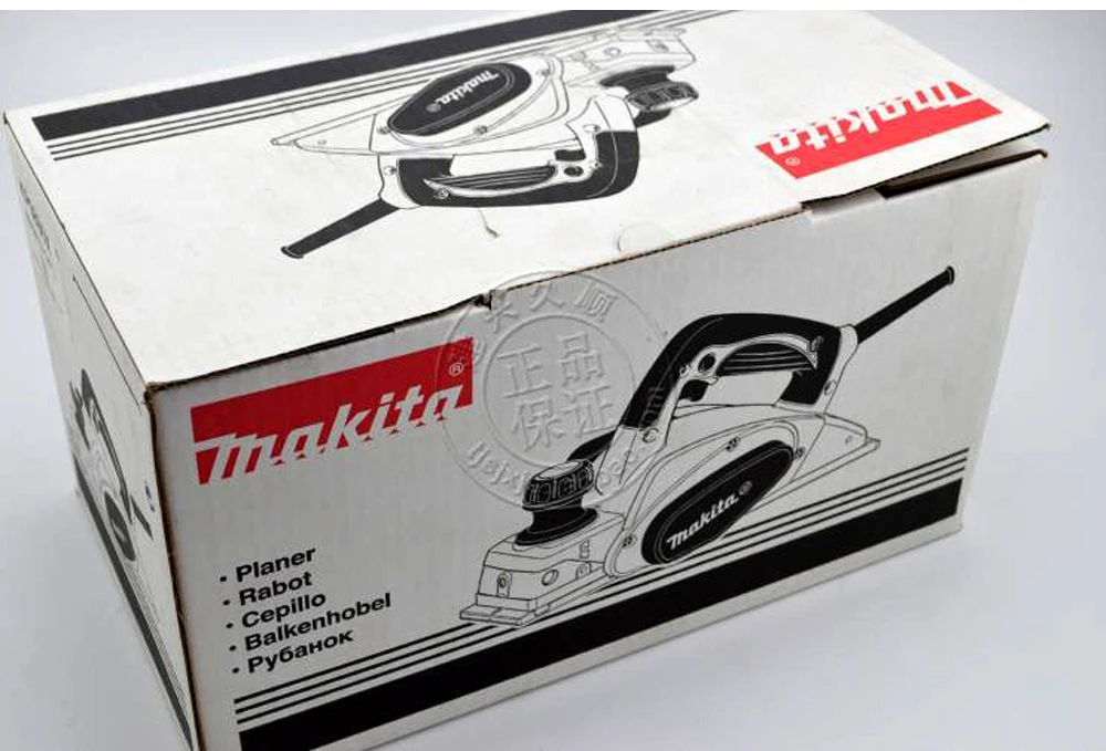 Купить Makita KP0800X 620 Вт Рабочая ширина: 82 мм (3-1/4 ") глубина: 2.5 мм (3/32") 17000 об./мин. Ручной электрический рубанок онлайн Купить Makita KP0800X 620 Вт Рабочая ширина: 82 мм (3-1/4 ") глубина: 2.5 мм (3/32") 17000 об./мин. Ручной электрический рубанок дешево