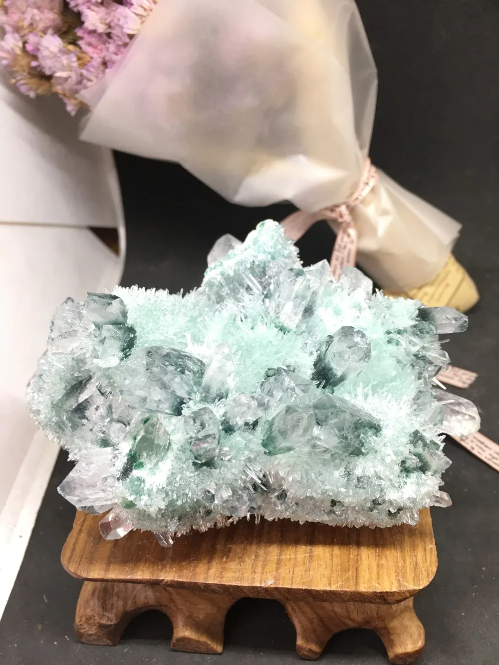 

PRETTY Aura Quartz Crystal Bismuth Titanium Silicon Clusters SPECIMEN Add the base