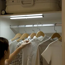 Беспроводной светодиодный светильник для шкафа с датчиком движения Ночной светильник с магнитной полосой DAG