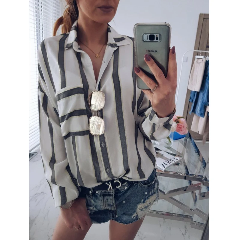 En Ligne Nouveautés mode femmes bleu blanc rayé manches longues turn down collar femmes long bouton poche de mousseline de soie chemise femmes tops