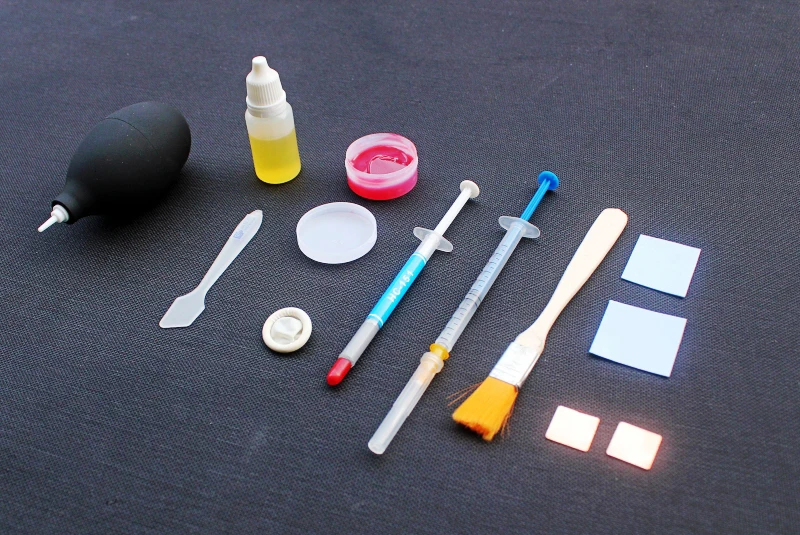 

New Computer CPU silver heat conductive silicone grease, fan lubricant, heat conductive silicone gasket