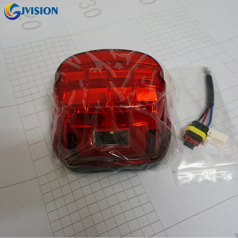 

Harley Accessories Layback LED Tail Lights Smoked / Red Lens Led License Plate Lamp Tail Light For Harley Touring Dyna