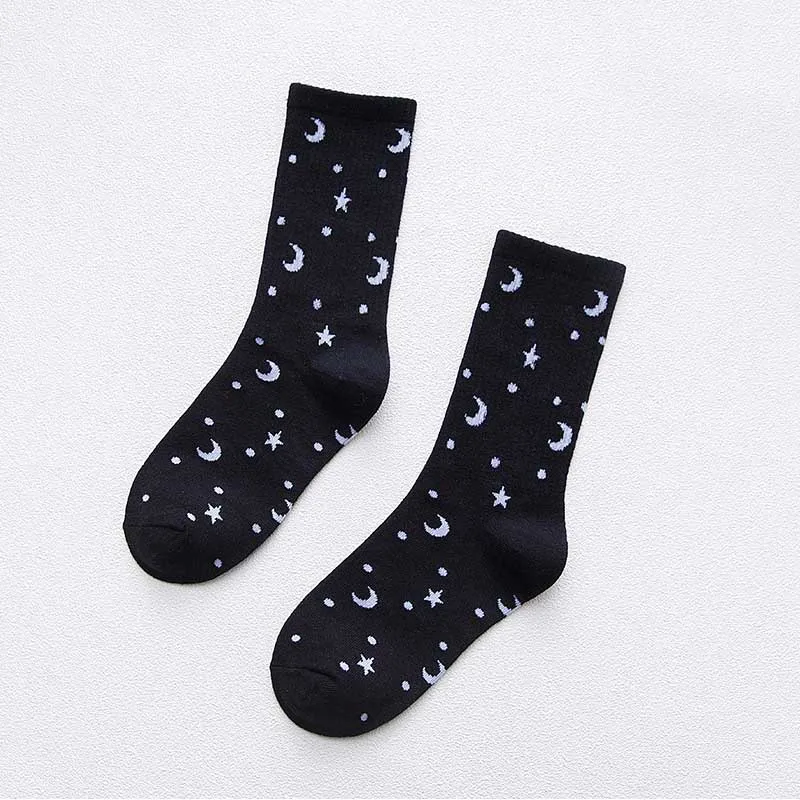 Mode-Frau-casual-Brief-Socken-neuheit-Mond-Sterne-lila-wei-schwarz-harajuku-Socken-atmungsaktive-Motion-Baumwolle(10)