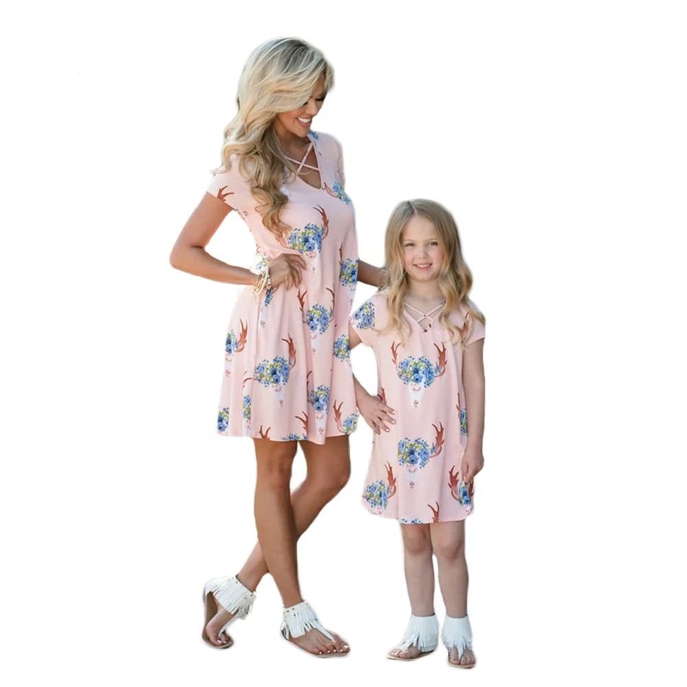 

Mother Daughter Dresses Family Matching Clothes Family Look Mom And Daughter Dress Summer Short Sleeve Flowers Matching Outfits