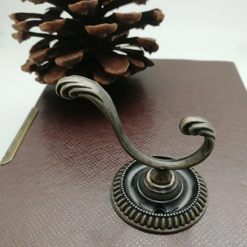 

1pcs Vintage Bronze Wall Hook Coat Bag Hat Hanger Robe Hooks Space Saver Wall Hanging Hooks Home Kitchen Diy Wall Door Holder