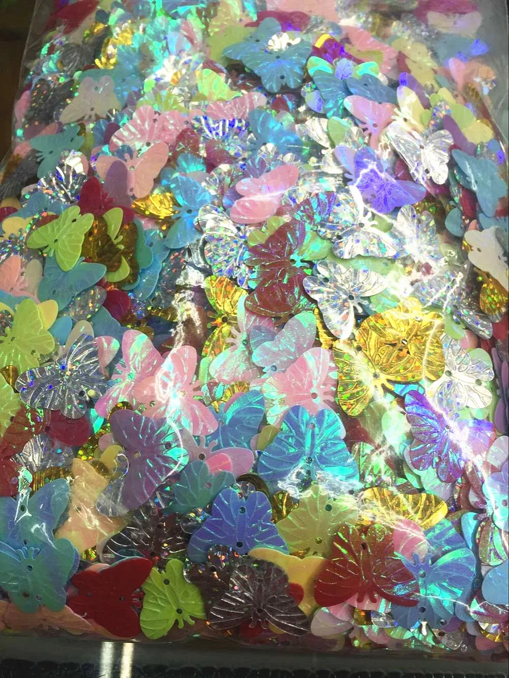 30g/lot Butterfly Sequins 15*22mm PVC Sequin Large Sequins Decoration