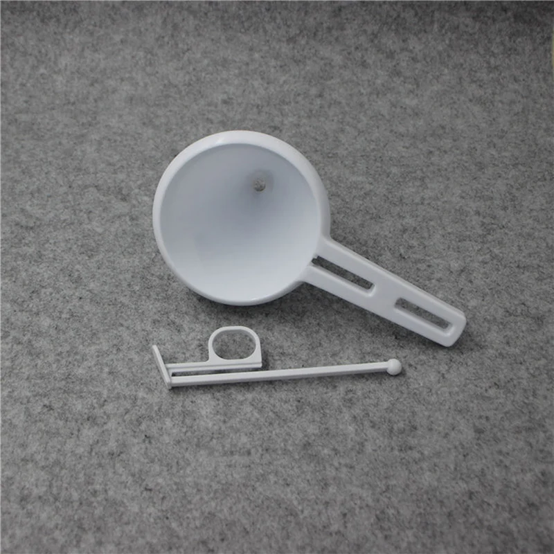 

1 Pc Hand-held Icing Funnel DIY Adjustable Chocolate Mold Batter Dispenser Plastic Pancake Cream Funnel Bakeware Kitchen Tools