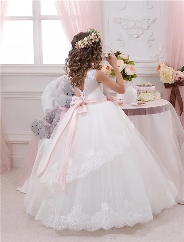 Unique-Princess-Ball-Gown-White-Lace-First-Communion-Dresses-For-Girls-2016-Bow-Floor-Length-Flower (1)