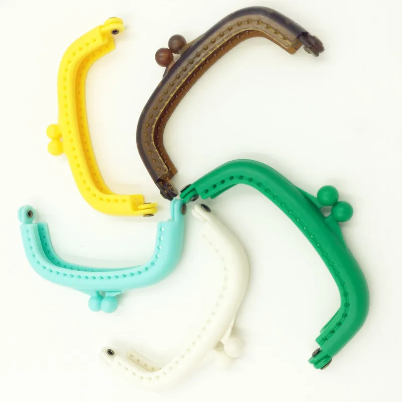 

Mixed Candy Colors Coins Purse Lock Clutch Plastic Arc Frame Kiss Clasps DIY Handbag Handle 9x5cm, 5Pcs