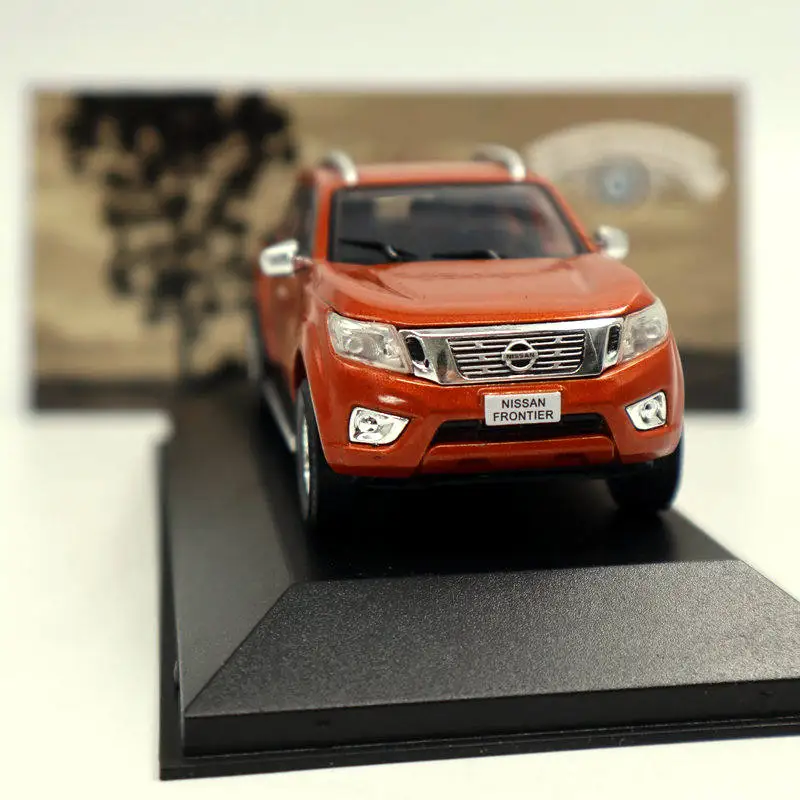 nissan frontier diecast
