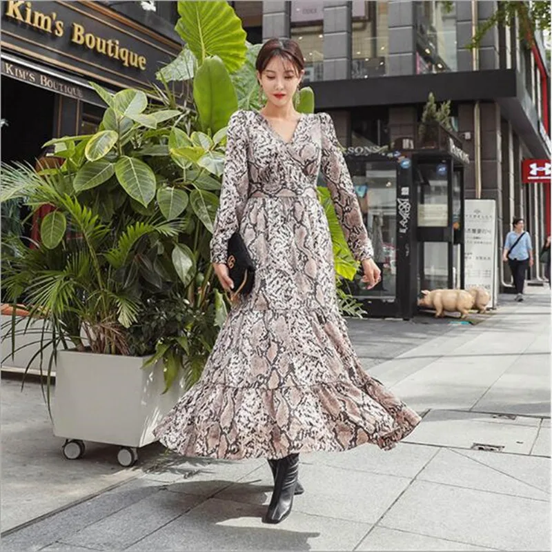 

Python pattern Loose hem dress Women spring elegant print maxi dress long sleeve Autumn loose party boho sexy dress robe QV575