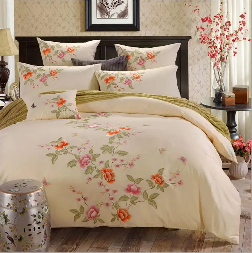 

Luxury Embroidery Beige Bedding set Cotton 4PCS Noble Bedclothes Bed set King Queen Size Solid Color Duvet cover Bed Sheet