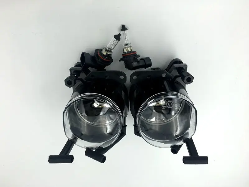 Автомобильные передние противотуманные фары Противотуманные фары корпус объектива для BMW E60 - Цвет: lamps with bulbs