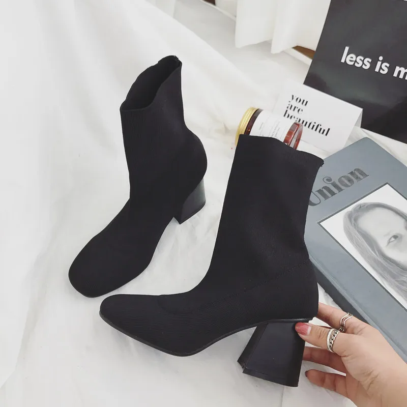 

2019 autumn and winter Martin boots thick with square head in the middle tube female ankle boots black ljj 0216