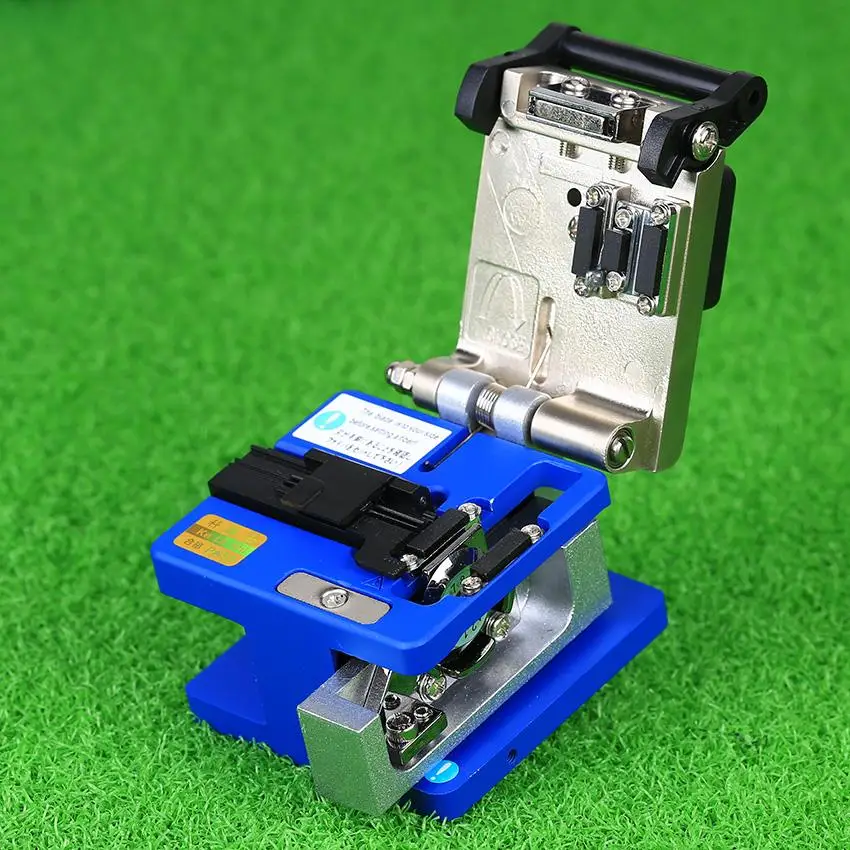 Cleaver Kawat Hidup Optic 3