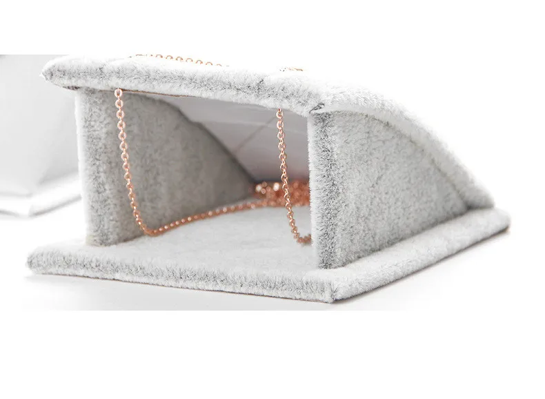 7673811351_856262699