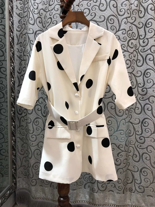 

2019 Summer New Women's Suit Collar Point Printing Coloured Fastener Received Waist Short Sleeve Long Blouse 525