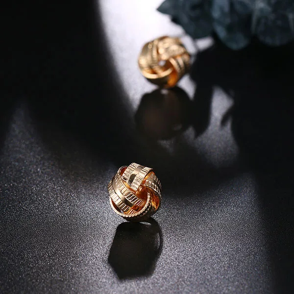 RscvonM минималистичные серьги золотого и серебряного цвета с узлом любви для женщин, классические скрученные серьги-гвоздики с завязывающимся узлом, свадебные ювелирные изделия - Окраска металла: C513
