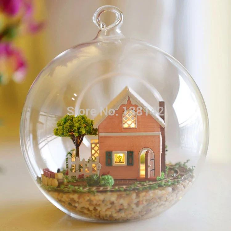 3D DIY Mini Glas Puppenhaus Ball Miniatur Led-Licht Traum Puppe Haus Set 