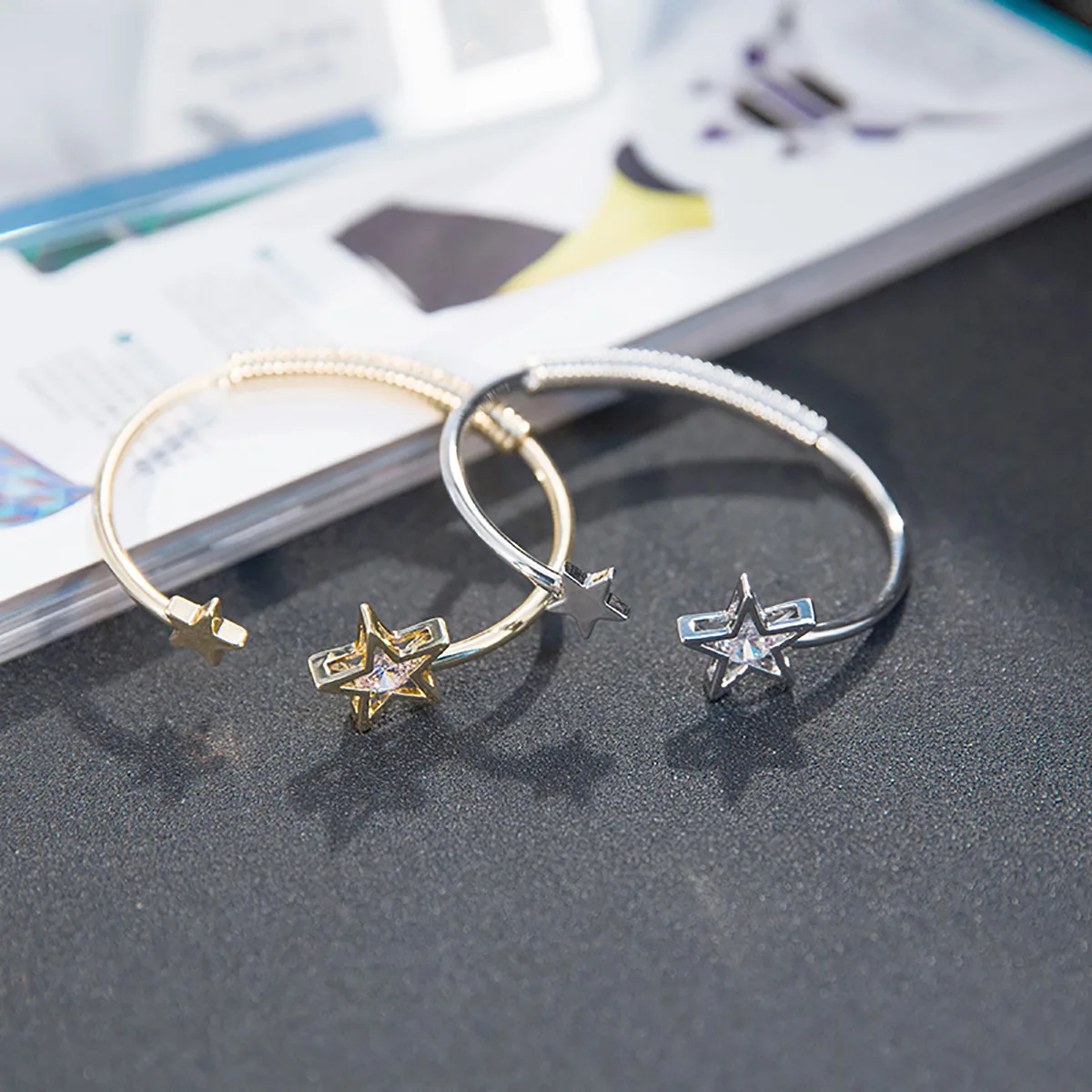 

South Korea Fashion Star Temperament Zircon Anti Allergy Bracelet Openings All-match Retro Female Personality Bracelet