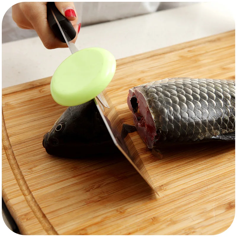Kitchen cutting auxiliary device stainless steel cutting power head creative artifact knife cap