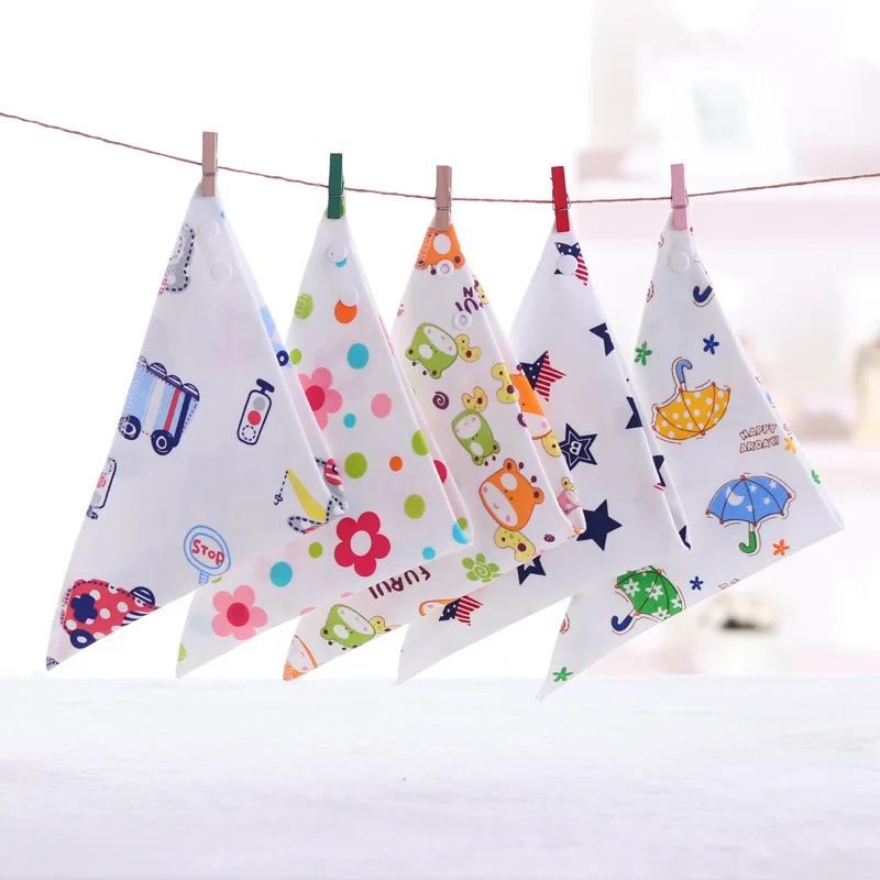 

Baby saliva towel cotton soft triangle scarf newborn baby snap bib newborn children cartoon pattern autumn and winter bib