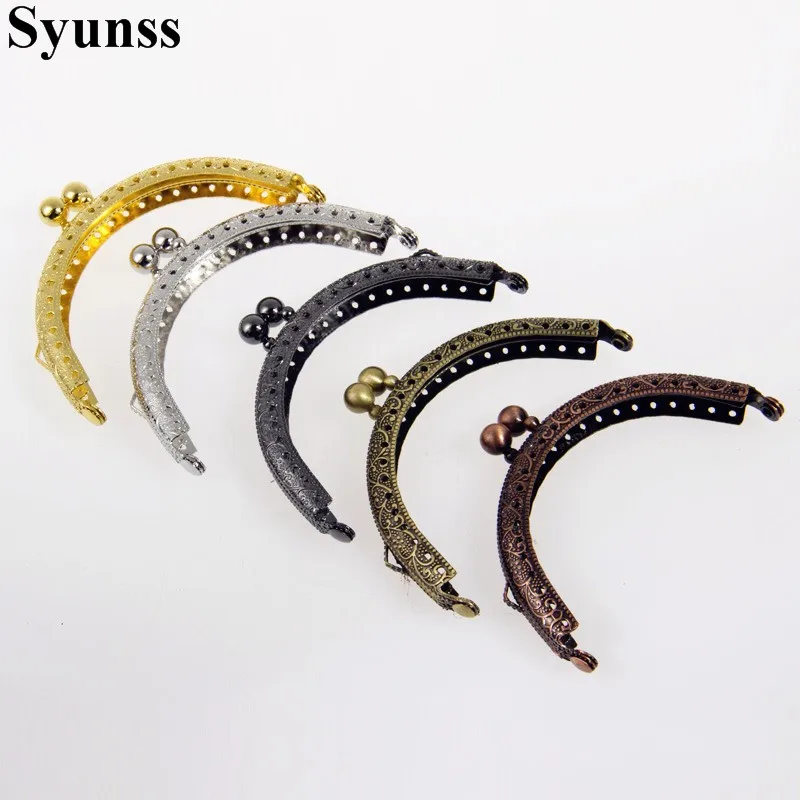 

Syunss 10pcs/lot 8.5cm Retro Embossing Coin Purse Metal Handle Frame Kiss Clasp Clutch DIY Handbag Accessory Tailor Sewing Craft