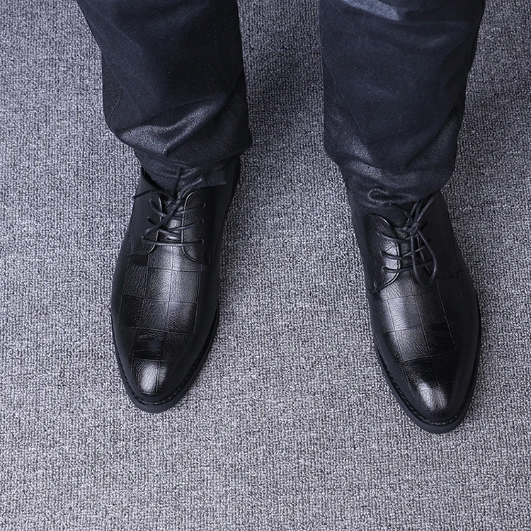 Мужские кожаные туфли в британском стиле; модные оксфорды с острым носком; цвет черный, коричневый; дышащие мужские туфли на плоской подошве; Роскошная Брендовая обувь; 8