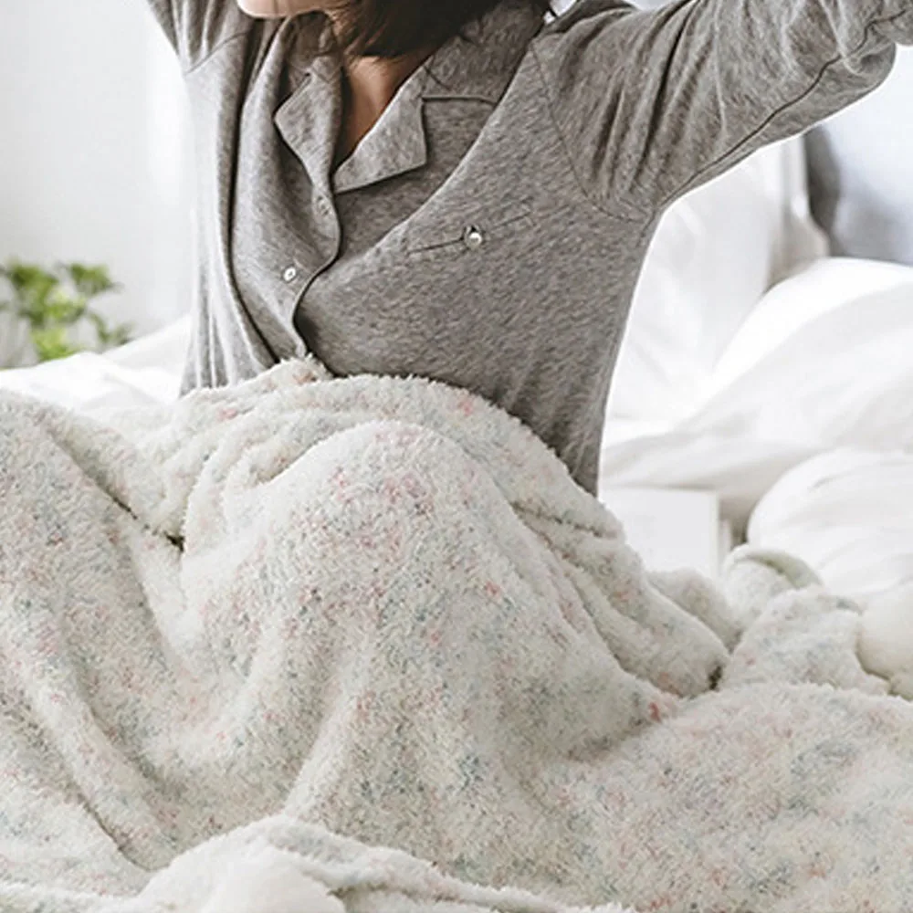 

Simple style knitted blanket, leisure nap, air-conditioned cotton knitted blanket.