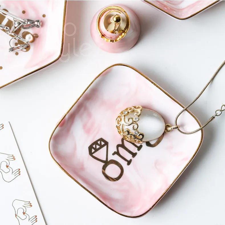 9 Ceramic jewelry dish      (5)