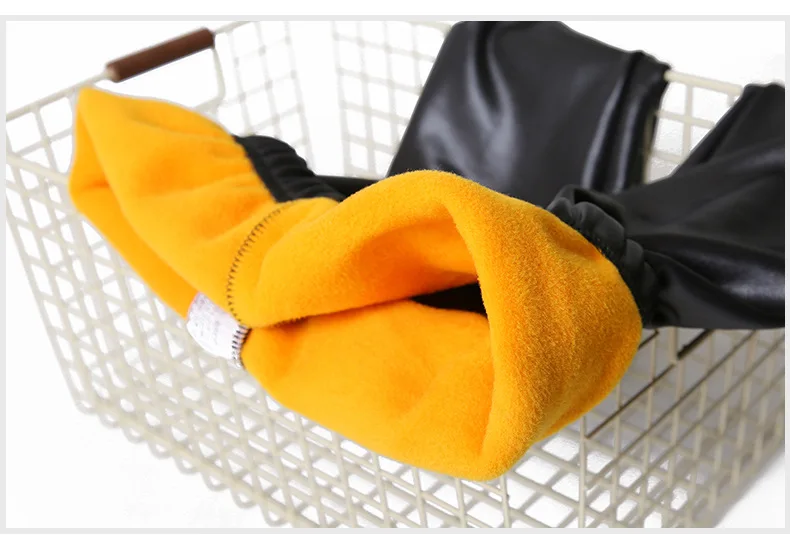 3683306303_609735182