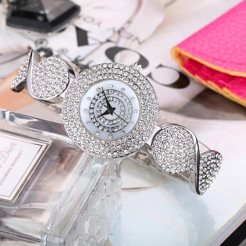MissFox Новое поступление Полностью украшенные алмазами круглые часы милые женские наручные часы золотые кварцевые наручные часы для подарка на Рождество